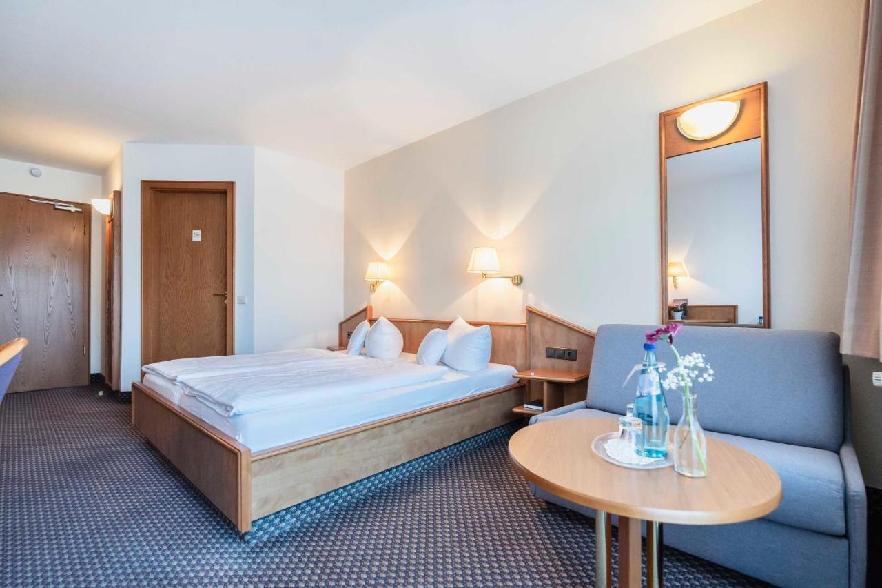 Hotel Markgraf Ленин Экстерьер фото