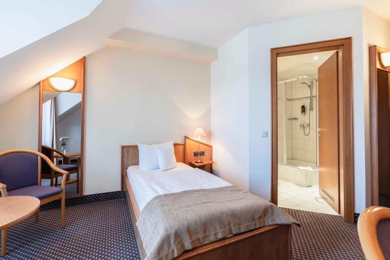 Hotel Markgraf Ленин Экстерьер фото