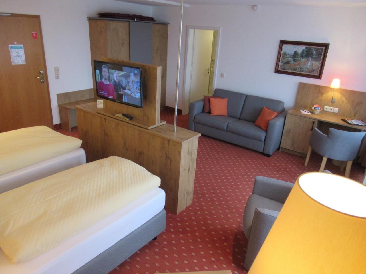 Hotel Markgraf Ленин Экстерьер фото
